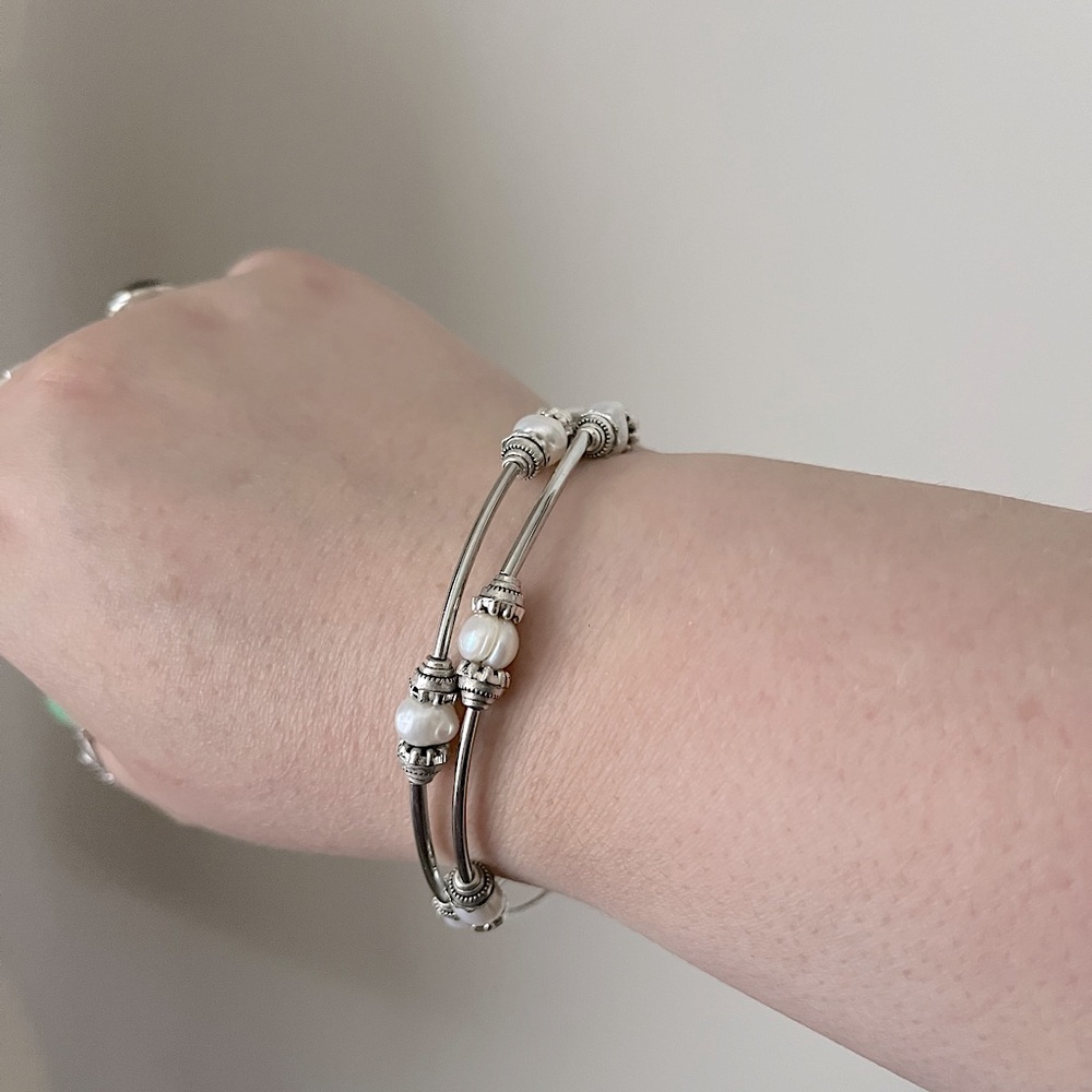 ⚡️2/$15⚡️Silver pearl bracelet